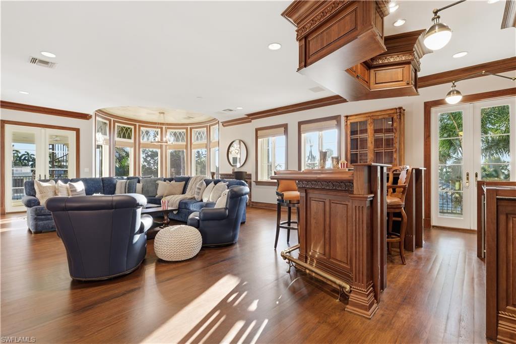 40 5th Avenue South Naples, FL 34102 - Photo 18 of 44