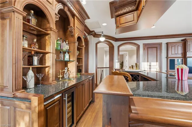 $12,999,999 | 40 5th Avenue South, Naples, FL 34102