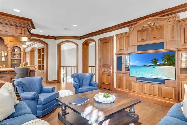 $12,750,000 | 40 5th Avenue South, Naples, FL 34102