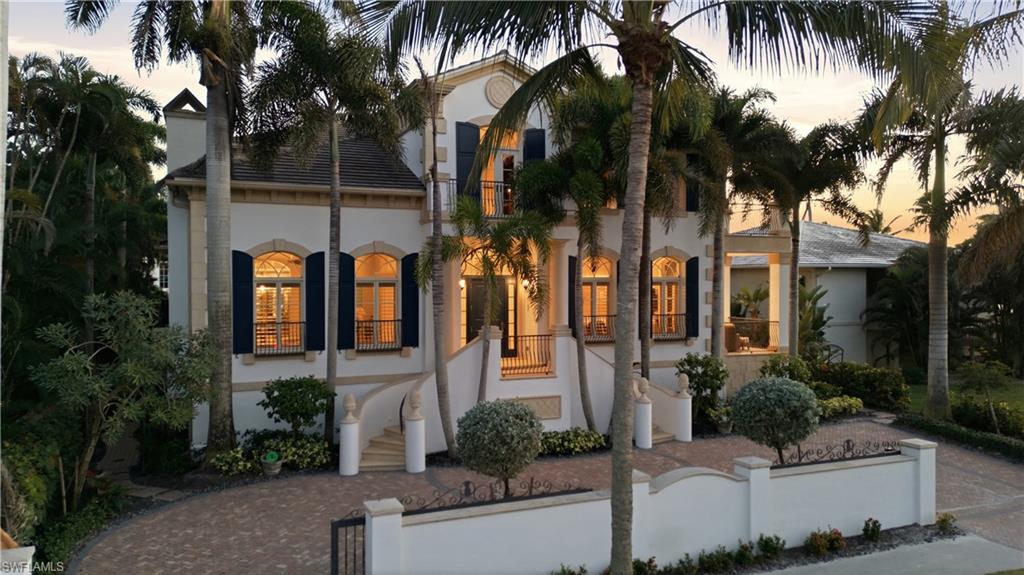 40 5th Avenue South Naples, FL 34102 - Photo 3 of 44