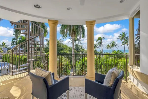 $12,750,000 | 40 5th Avenue South, Naples, FL 34102