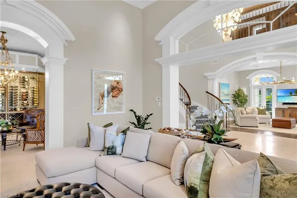 $12,750,000 | 40 5th Avenue South, Naples, FL 34102