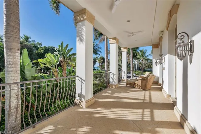 $12,999,999 | 40 5th Avenue South, Naples, FL 34102