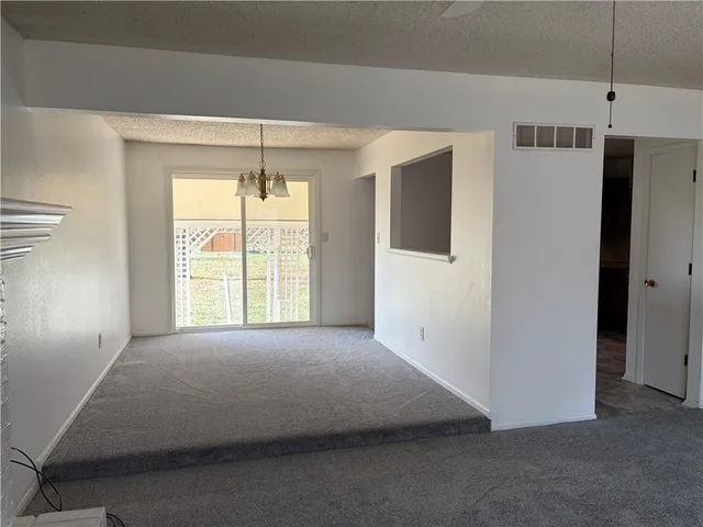 $265,000 | 302 Northwest Shamrock Avenue, Lee's Summit, MO 64081