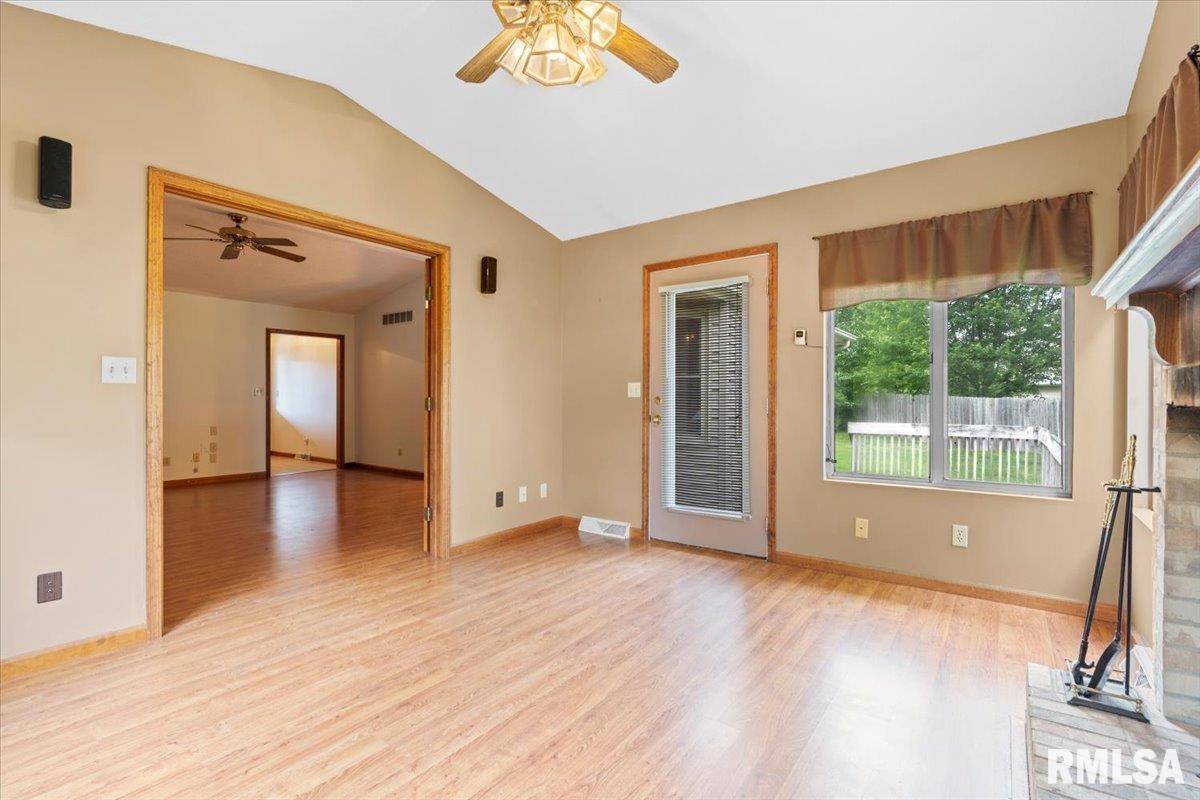 6304 Kate Court Springfield, IL 62712 - Photo 17 of 35