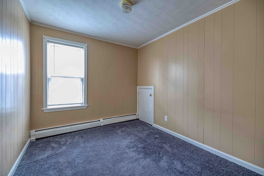 47 Mulberry Street Fall River, MA 02721 - Photo 13 of 38