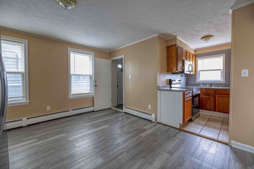 47 Mulberry Street Fall River, MA 02721 - Photo 4 of 38