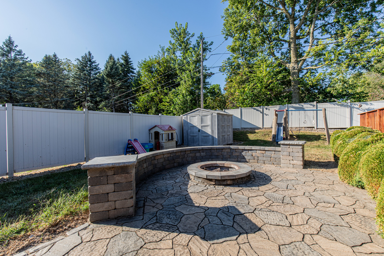 1106 Beech Drive Dixon, IL 61021 - Photo 26 of 32 a backyard of a house with seating space