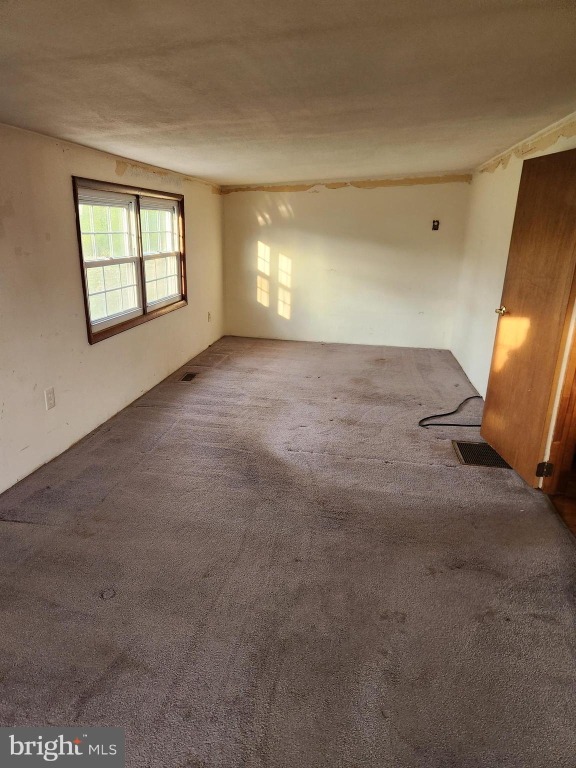 571 River Road Delta, PA 17314 - Photo 4 of 7 Large bedrooms. Wood floors under carpet