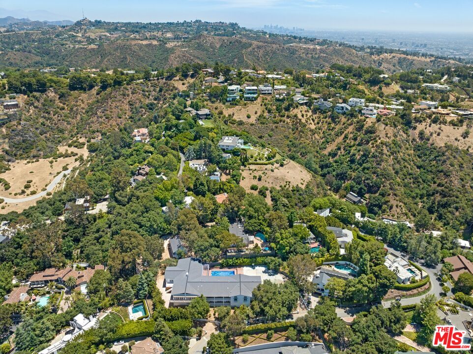 9669 Oak Pass Road Beverly Hills, CA 90210 - Photo 1 of 36
