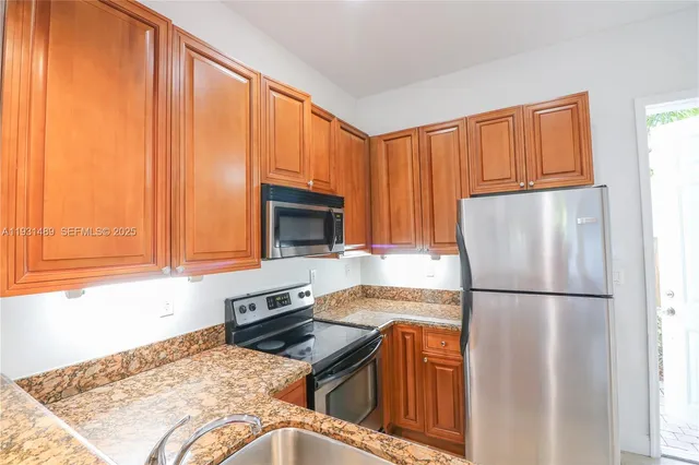 $3,500 | 2947 Coconut Avenue, Unit 4, Miami, FL 33133