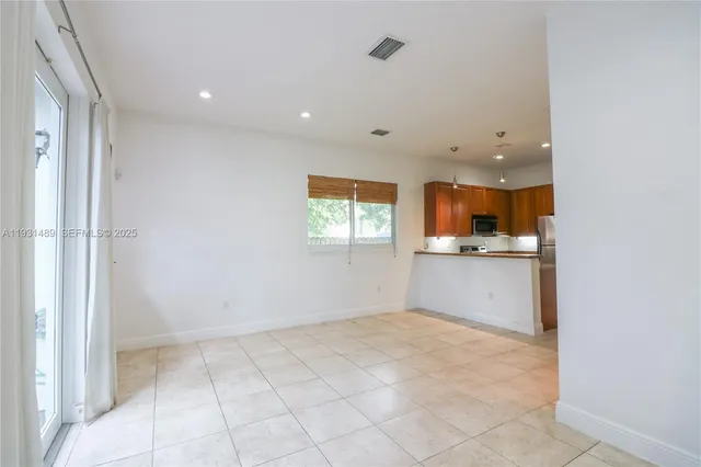 $3,500 | 2947 Coconut Avenue, Unit 4, Miami, FL 33133