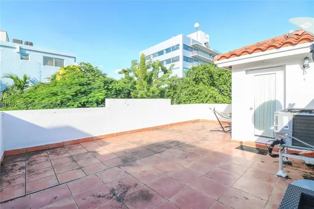 $3,500 | 2947 Coconut Avenue, Unit 4, Miami, FL 33133