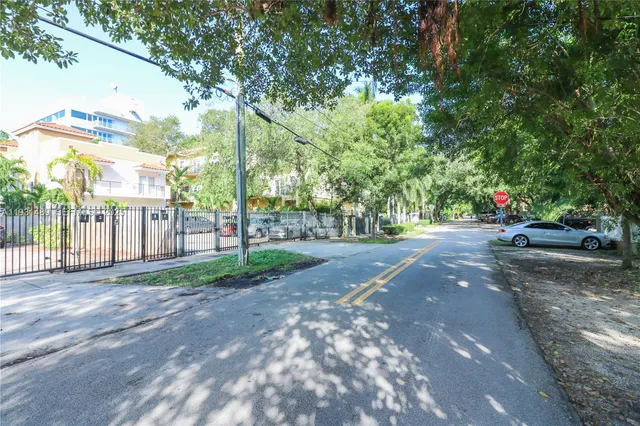 $3,500 | 2947 Coconut Avenue, Unit 4, Miami, FL 33133