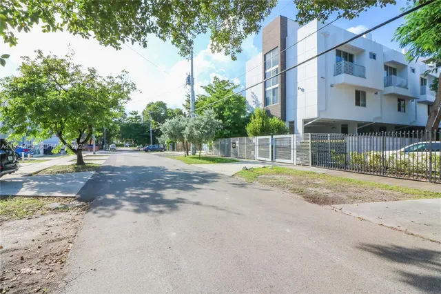 $3,500 | 2947 Coconut Avenue, Unit 4, Miami, FL 33133