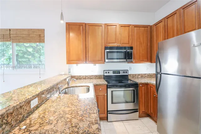 $3,500 | 2947 Coconut Avenue, Unit 4, Miami, FL 33133