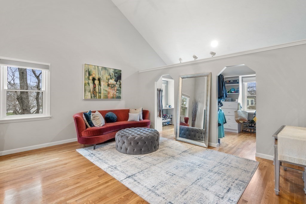 425 Central Avenue Needham, MA 02494 - Photo 14 of 23