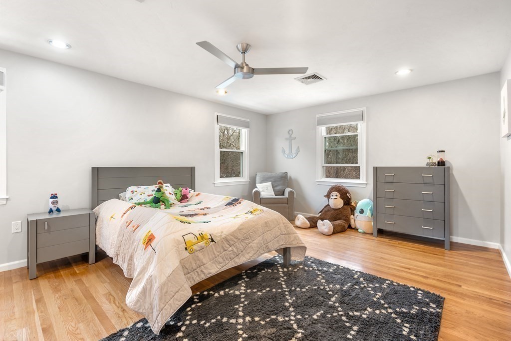 425 Central Avenue Needham, MA 02494 - Photo 16 of 23