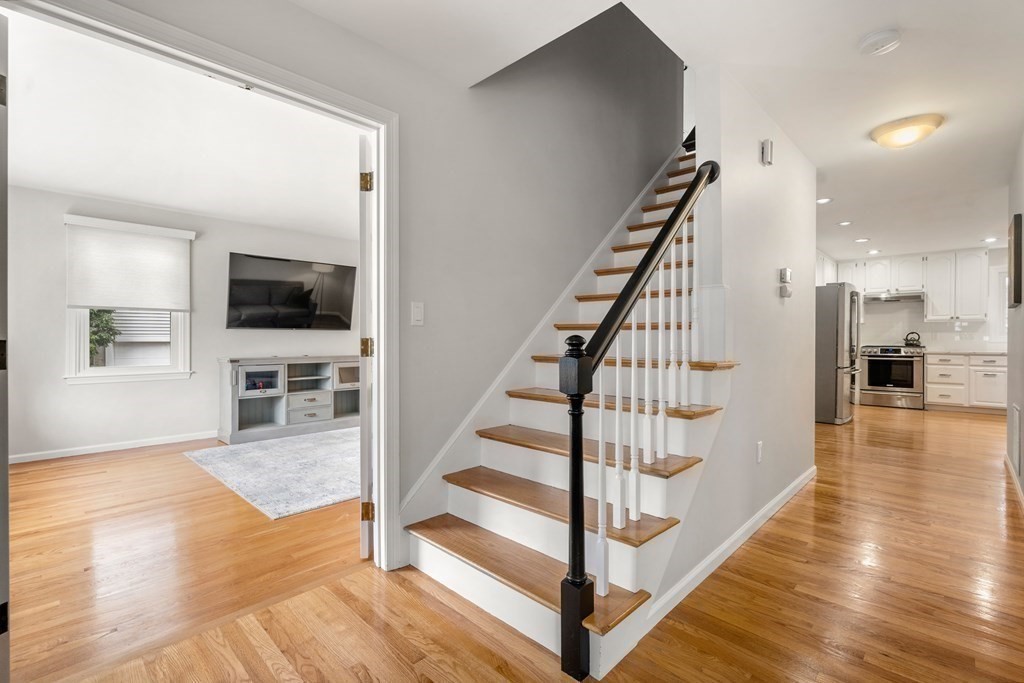 425 Central Avenue Needham, MA 02494 - Photo 3 of 23