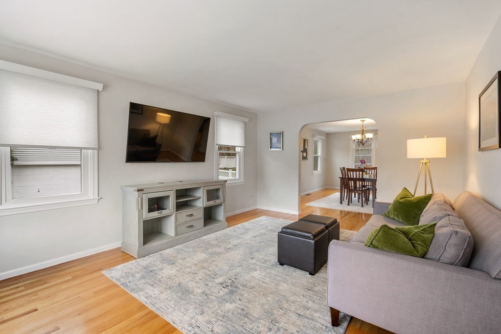 425 Central Avenue Needham, MA 02494 - Photo 5 of 23