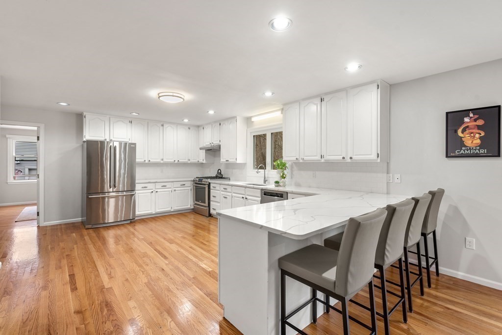 425 Central Avenue Needham, MA 02494 - Photo 9 of 23