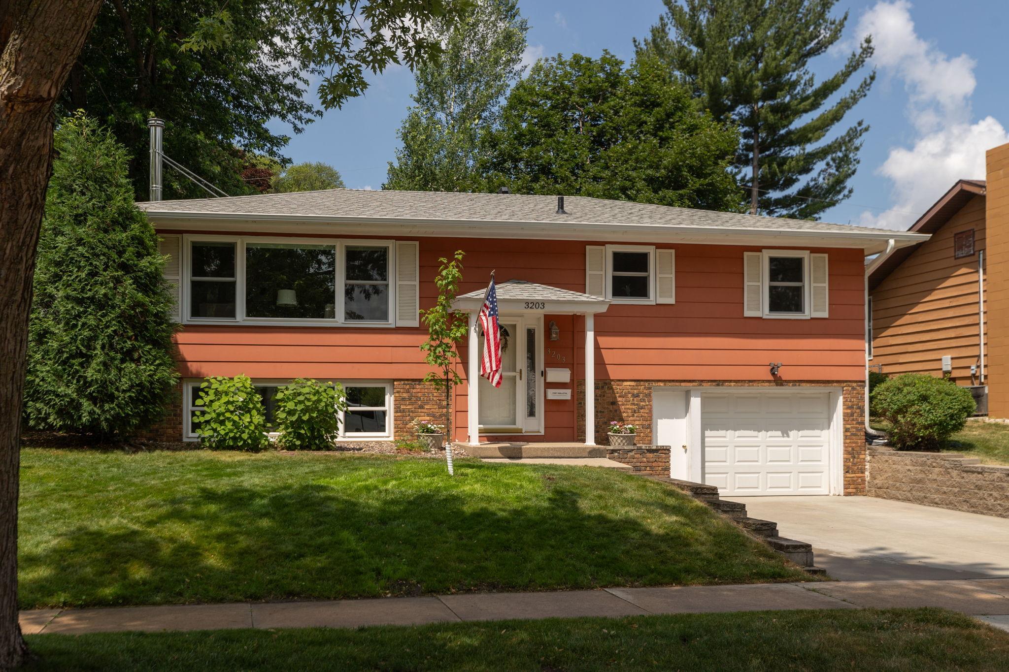 3203 Knoll Lane Northwest Rochester, MN 55901 - Photo 2 of 35 Gallery Image 2