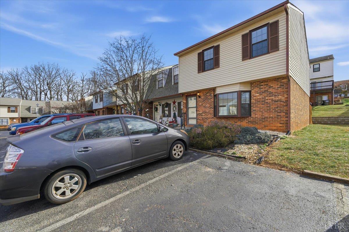 154 Kitty Hawk Square Lynchburg, VA 24502 - Photo 25 of 30 a car parked in front of a house