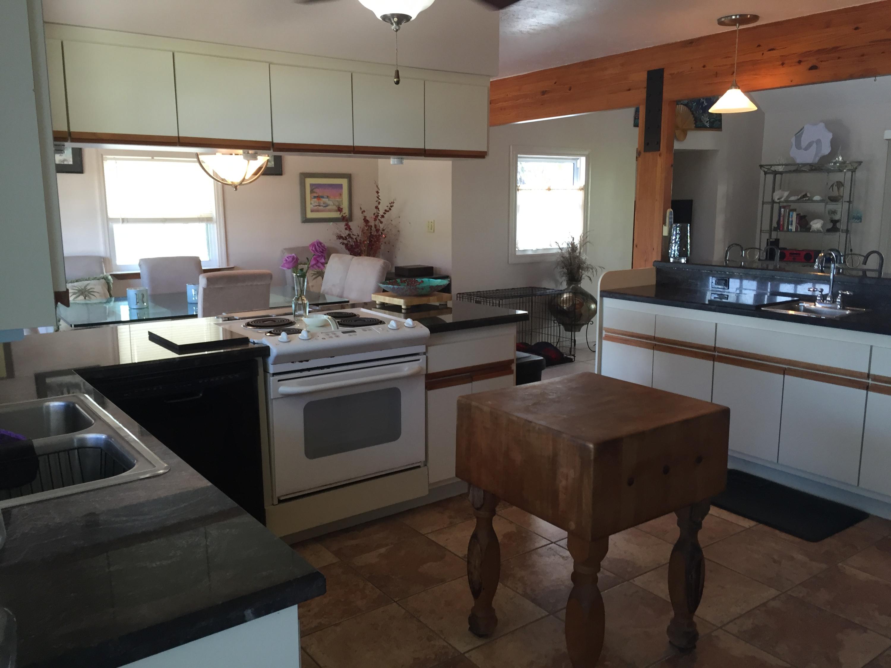 115 Brian Road Marathon, FL 33050 - Photo 22 of 51 Kitchen 3