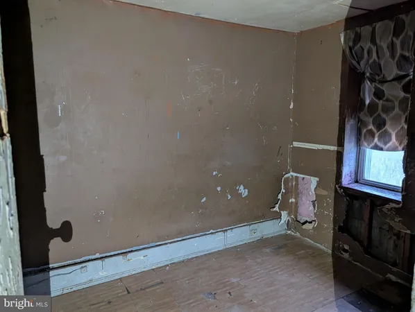a bathroom with a toilet