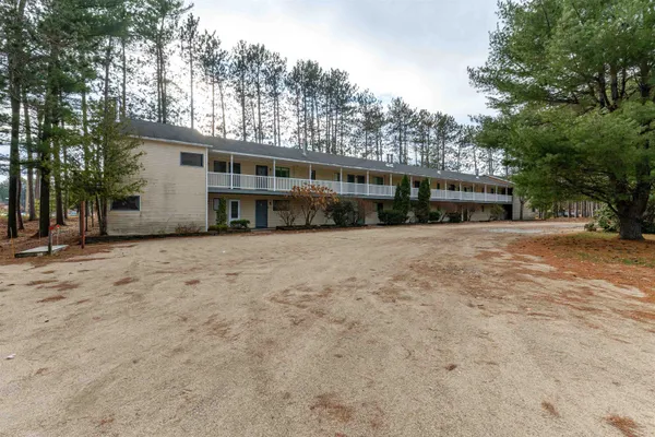 $216,000 | 42 Wylie Court, Unit 1, Conway, NH 03860