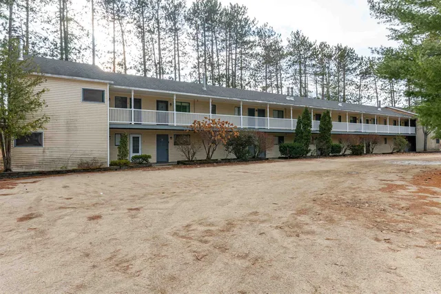 $225,000 | 42 Wylie Court, Unit 1, Conway, NH 03860