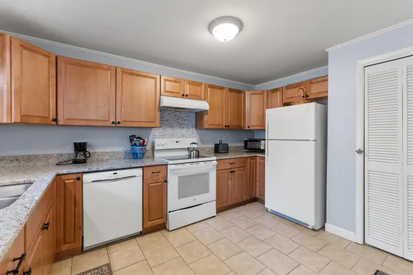 $216,000 | 42 Wylie Court, Unit 1, Conway, NH 03860