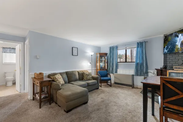 $216,000 | 42 Wylie Court, Unit 1, Conway, NH 03860
