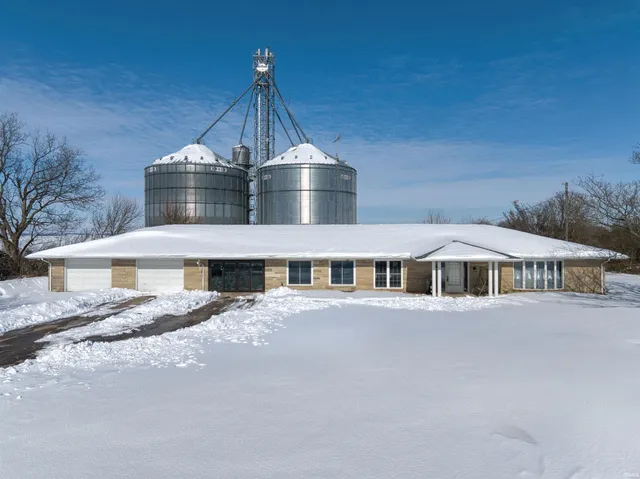 $359,900 | 986 Highway 168, Fort Branch, IN 47648