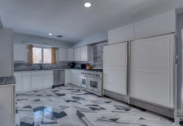 $329,900 | 986 Highway 168, Fort Branch, IN 47648