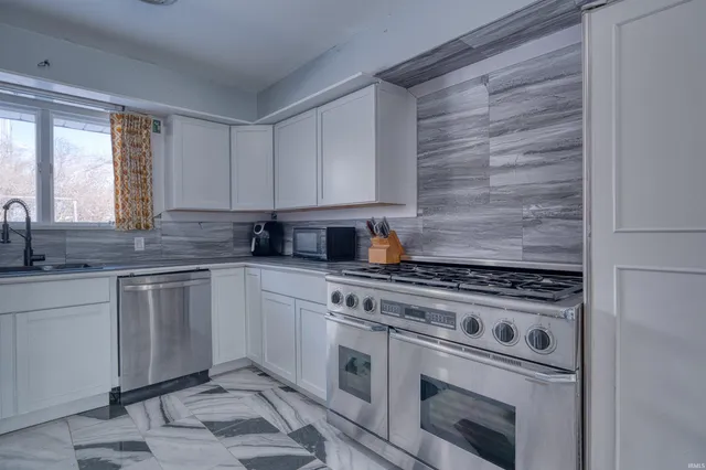 $359,900 | 986 Highway 168, Fort Branch, IN 47648