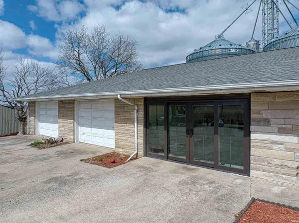 $329,900 | 986 Highway 168, Fort Branch, IN 47648