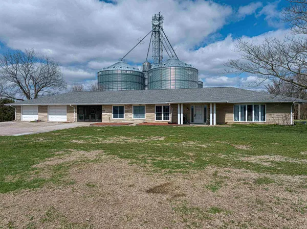 $329,900 | 986 Highway 168, Fort Branch, IN 47648