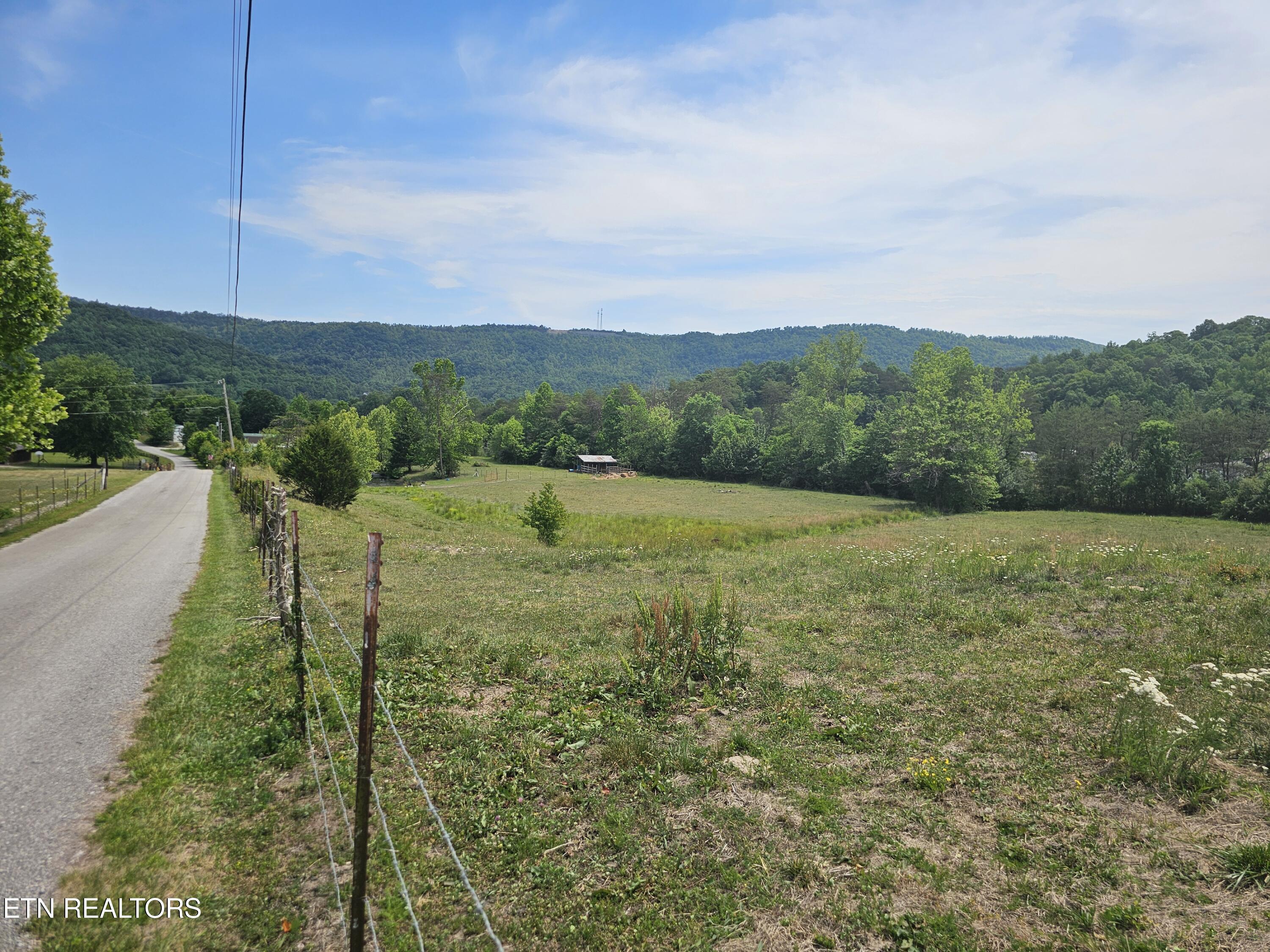 275 Republican Hill Road Newcomb, TN 37819 - Photo 23 of 34 Quiet Country Road