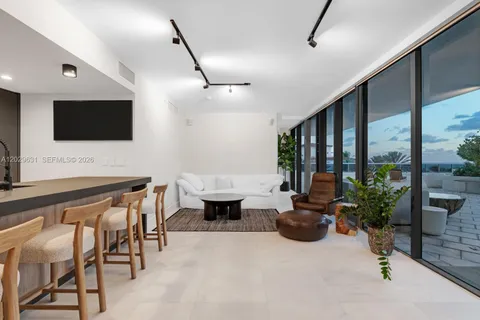 $2,075,000 | 5875 Collins Avenue, Unit 501, Miami Beach, FL 33140
