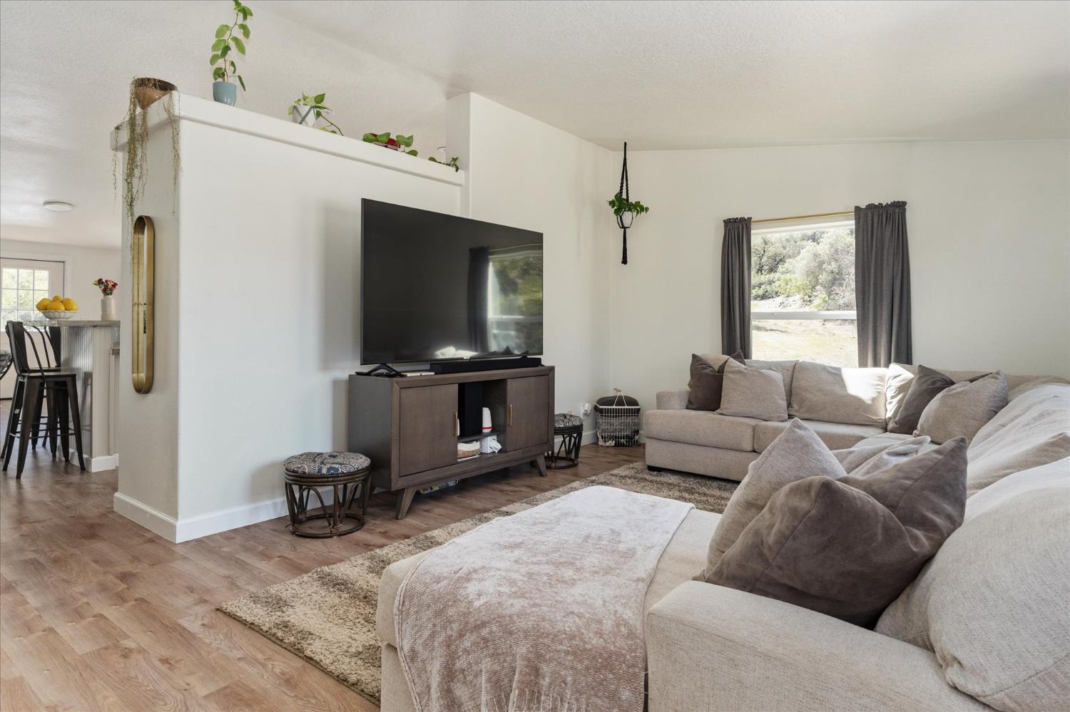 5921 Triple Oaks Road Mountain Ranch, CA 95246 - Photo 6 of 33