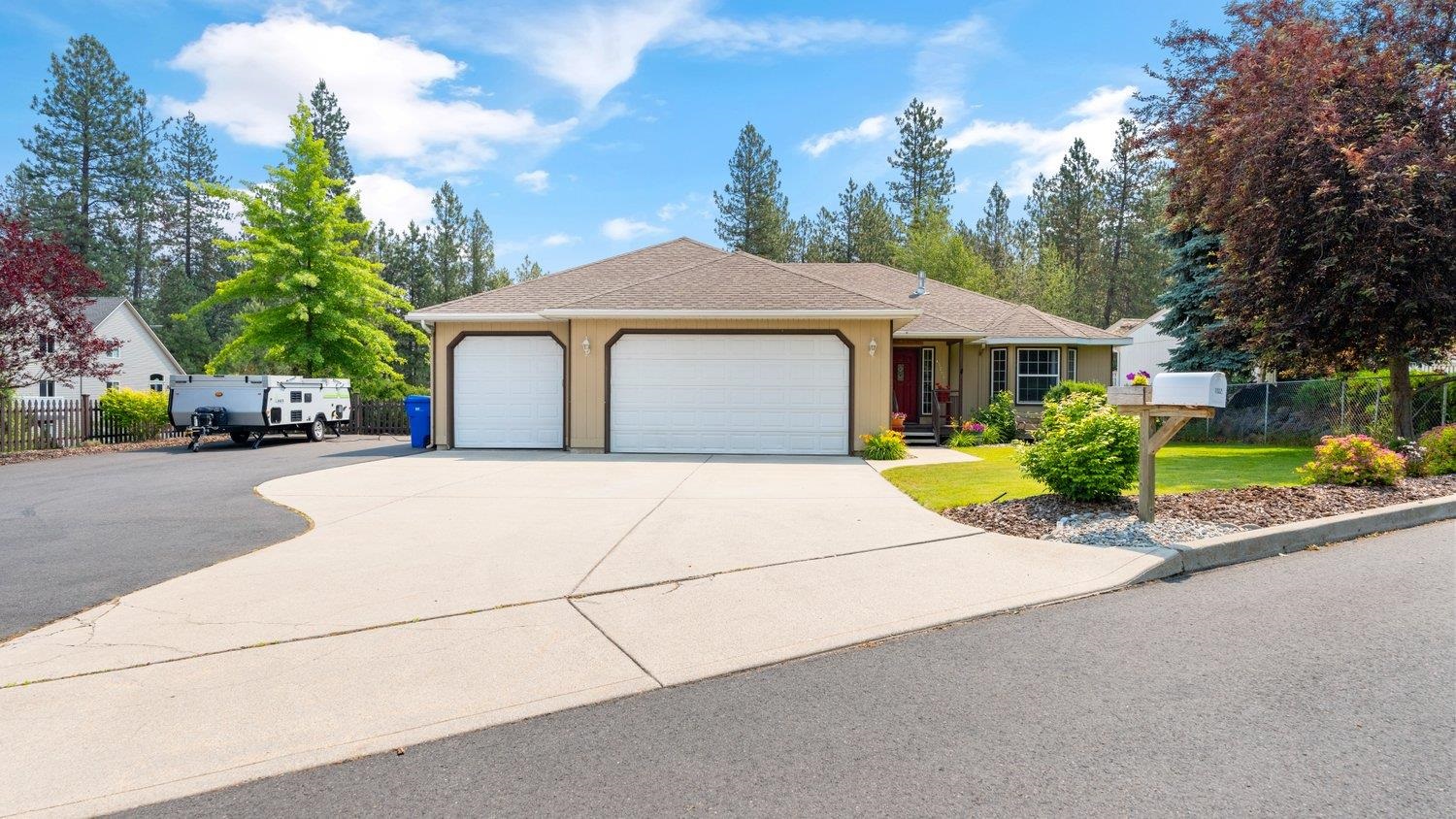 15406 North Ferrall Street Mead, WA 99021 - Photo 3 of 43 Gallery Image 3