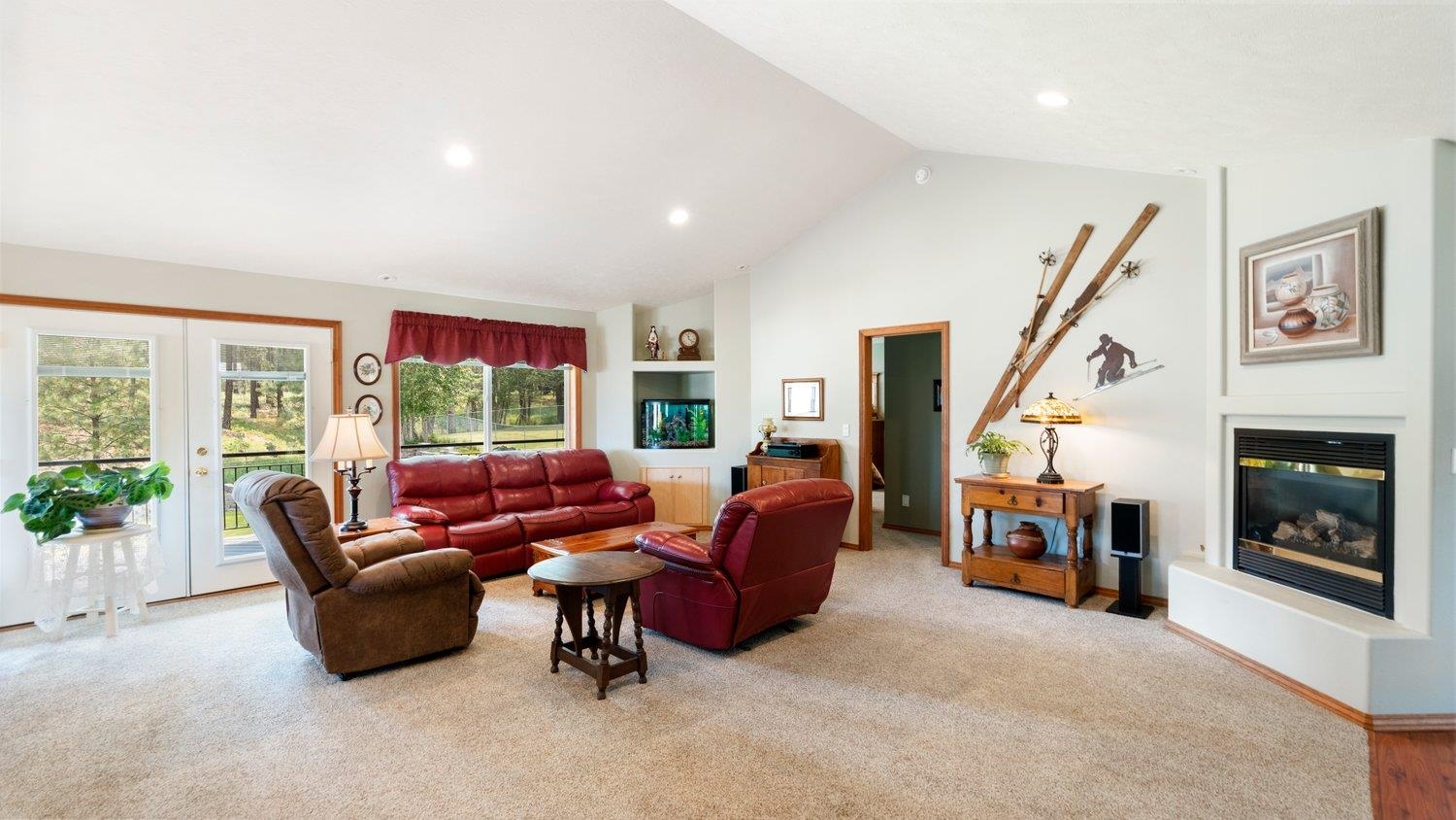 15406 North Ferrall Street Mead, WA 99021 - Photo 7 of 43 Gallery Image 7