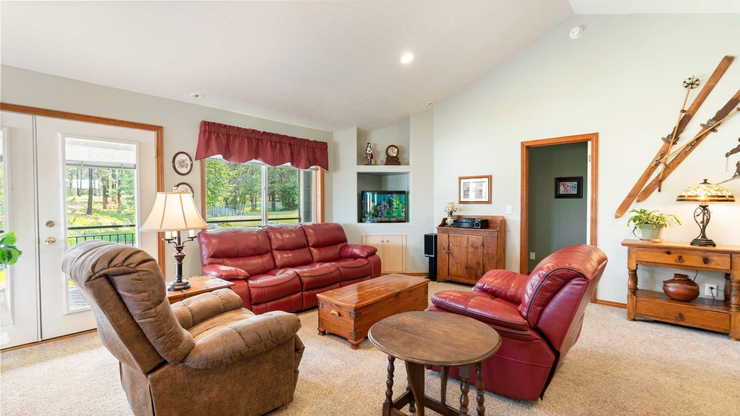 15406 North Ferrall Street Mead, WA 99021 - Photo 8 of 43 Gallery Image 8
