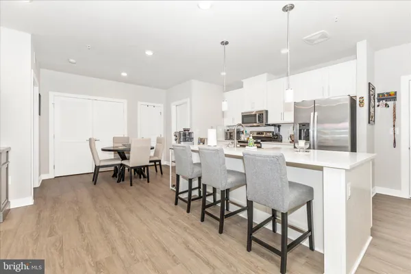 $520,000 | 12865 Mosaic Pk Way, Unit 3J, Herndon, VA 20171