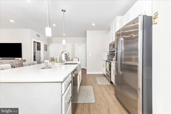 $520,000 | 12865 Mosaic Pk Way, Unit 3J, Herndon, VA 20171