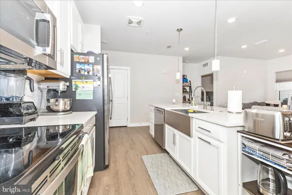 $520,000 | 12865 Mosaic Pk Way, Unit 3J, Herndon, VA 20171