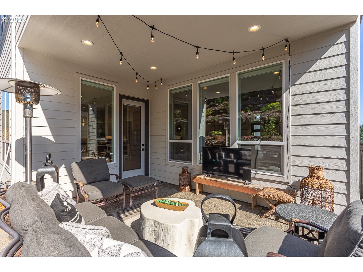 2000 Northwest 33rd Way Camas, WA 98607 - Photo 44 of 48 a outdoor space with patio furniture
