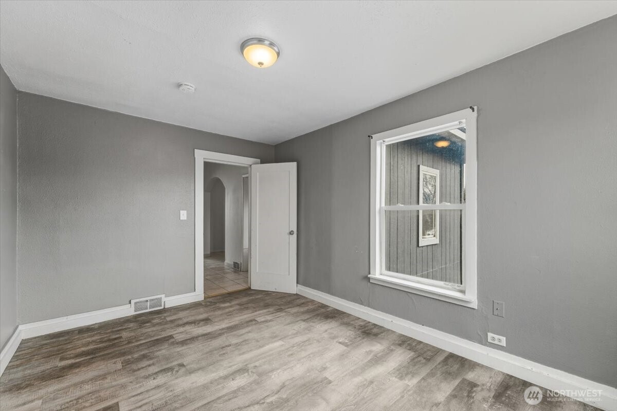 214 Hamilton Street Mansfield, WA 98830 - Photo 12 of 32