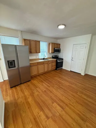 $1,650 | 11 Harmony Street, Unit 1, New Bedford, MA 02744